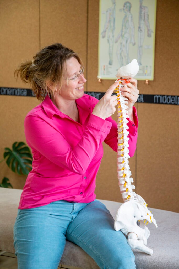 Wies van Nuenen met rug